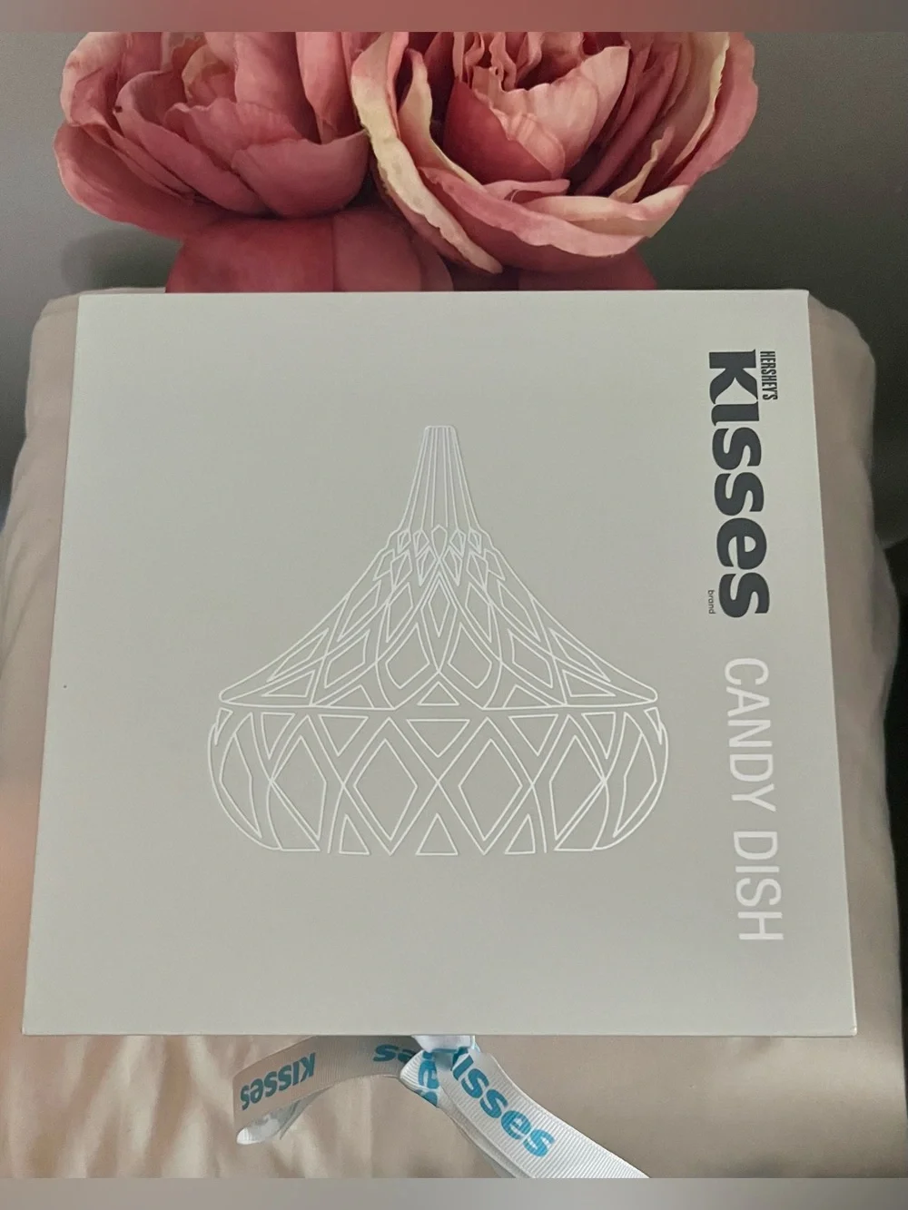 GODINGER NWT Hershey’s Kisses Candy Dish. SIZE: 4.96